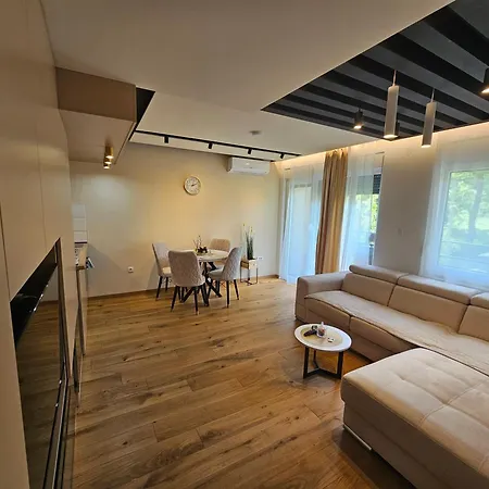 Premium Apartman Eleni Rooms,Oaza Mira I Tisine U Centru Vrnjacke Banje Vrnjacka Banja Exterior photo