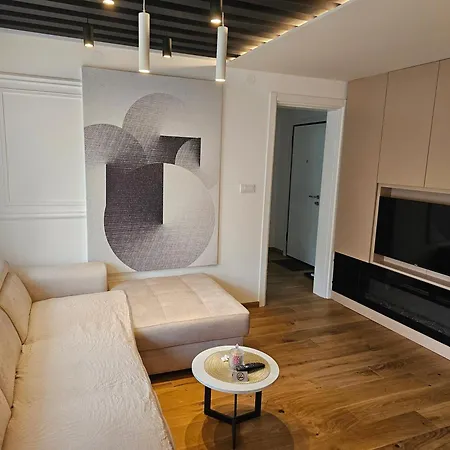 Premium Apartman Eleni Rooms,Oaza Mira I Tisine U Centru Vrnjacke Banje Vrnjacka Banja Exterior photo