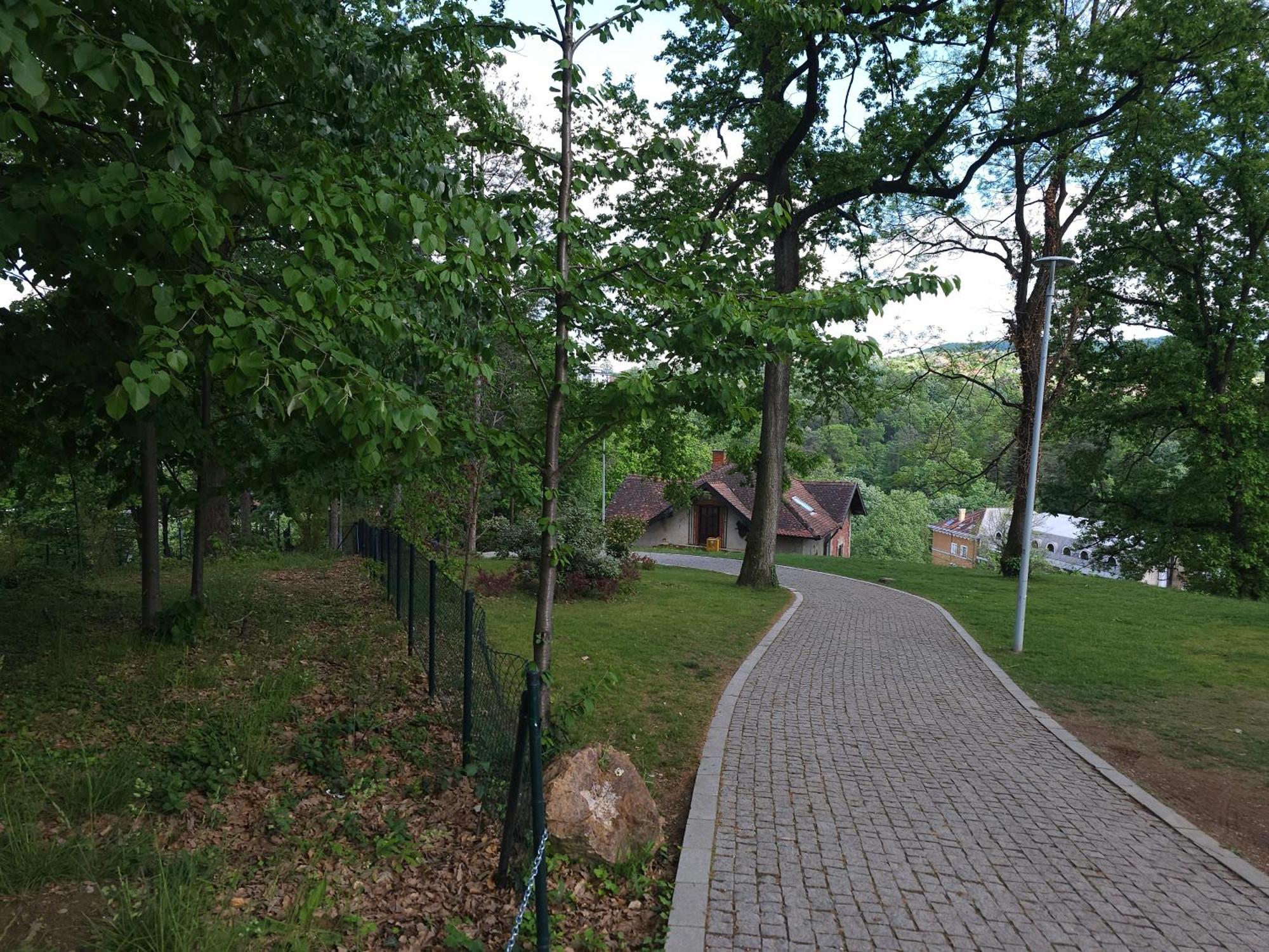 Premium Eleni Rooms,oaza Mira I Tisine U Centru Vrnjacke Banje * Vrnjačka Banja