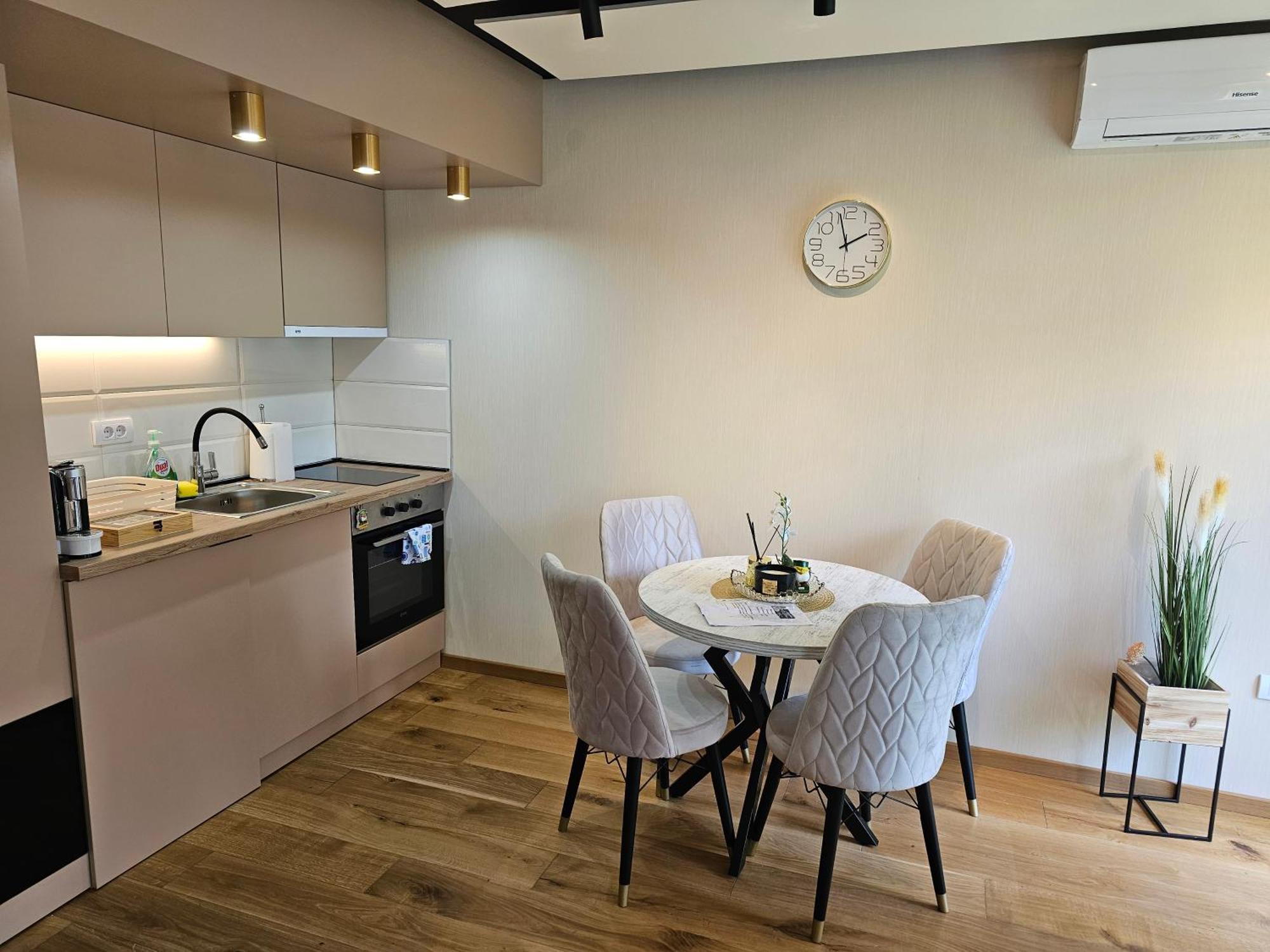 Premium Eleni Rooms,oaza Mira I Tisine U Centru Vrnjacke Banje