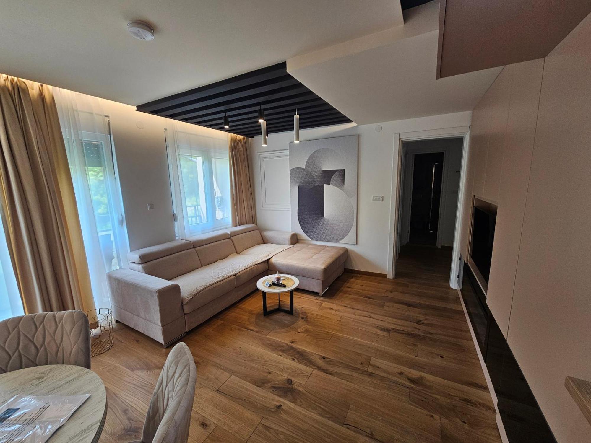 Apartment Premium Eleni Rooms,oaza Mira I Tisine U Centru Vrnjacke Banje *
